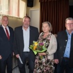 Bürgermeister Volker Diefenbach und Amtsleiter Thomas Kürzer bei der Verabschiedung in der Bärbachhalle Heidenrod